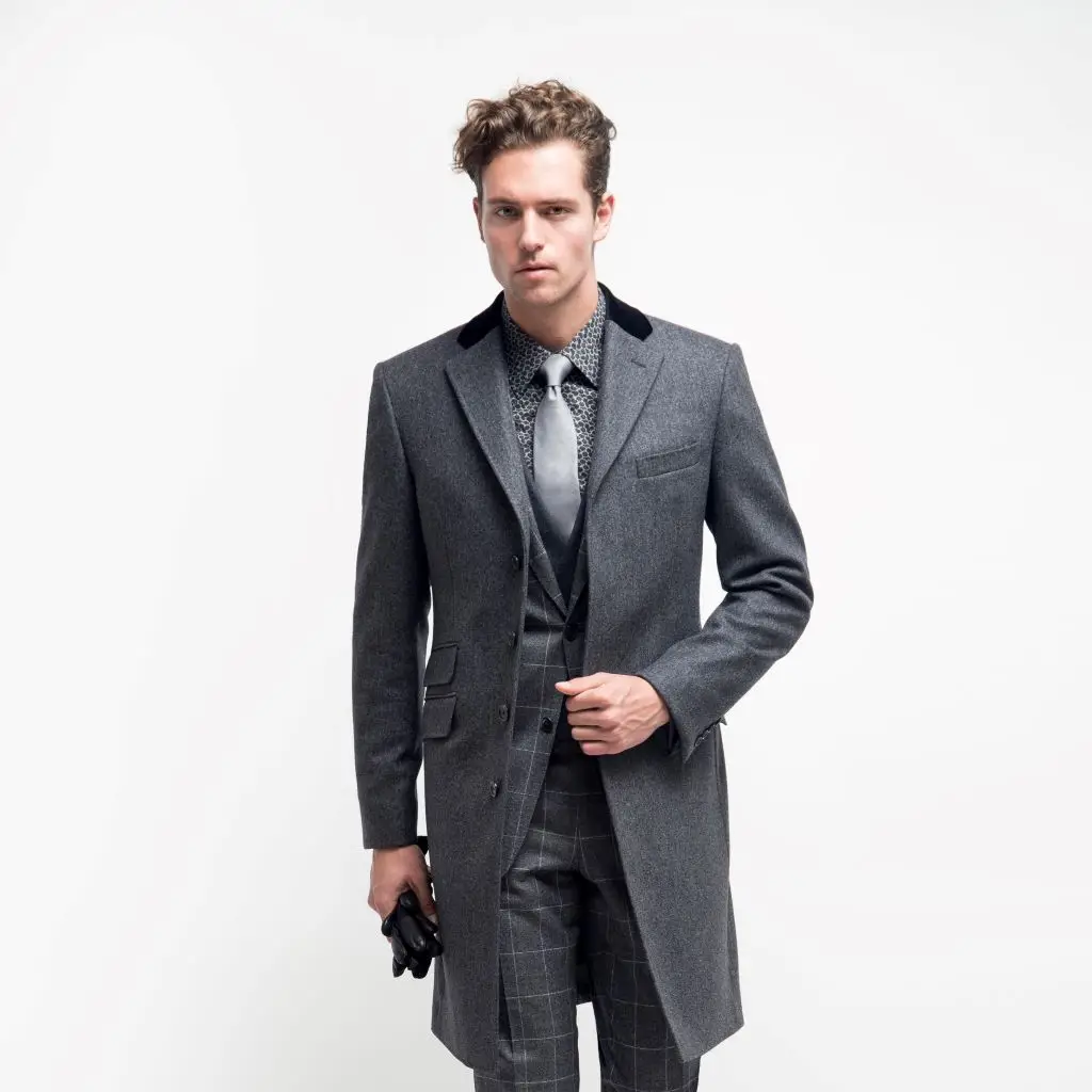 Lange jas met enkele sluiting