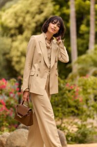 Kaki double breasted dames broekpak SS 2026